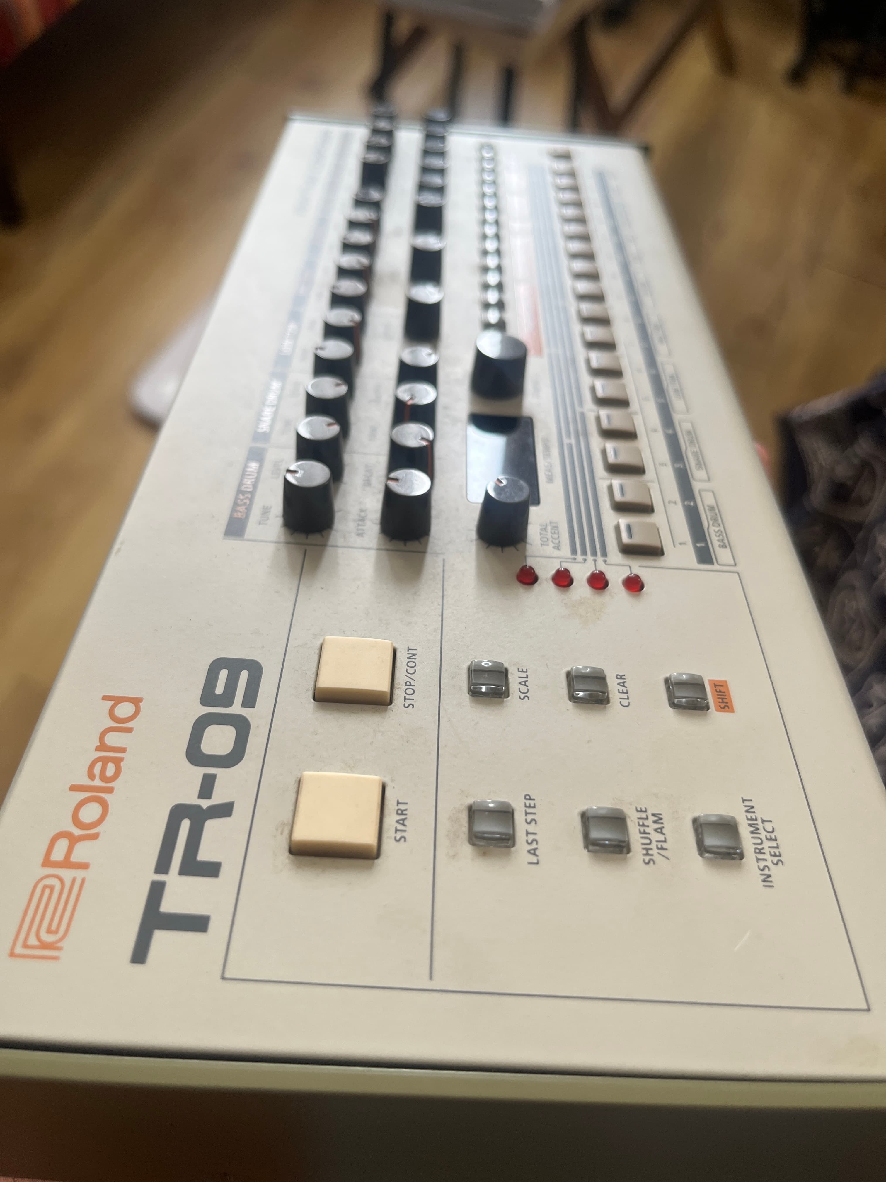 TR-09